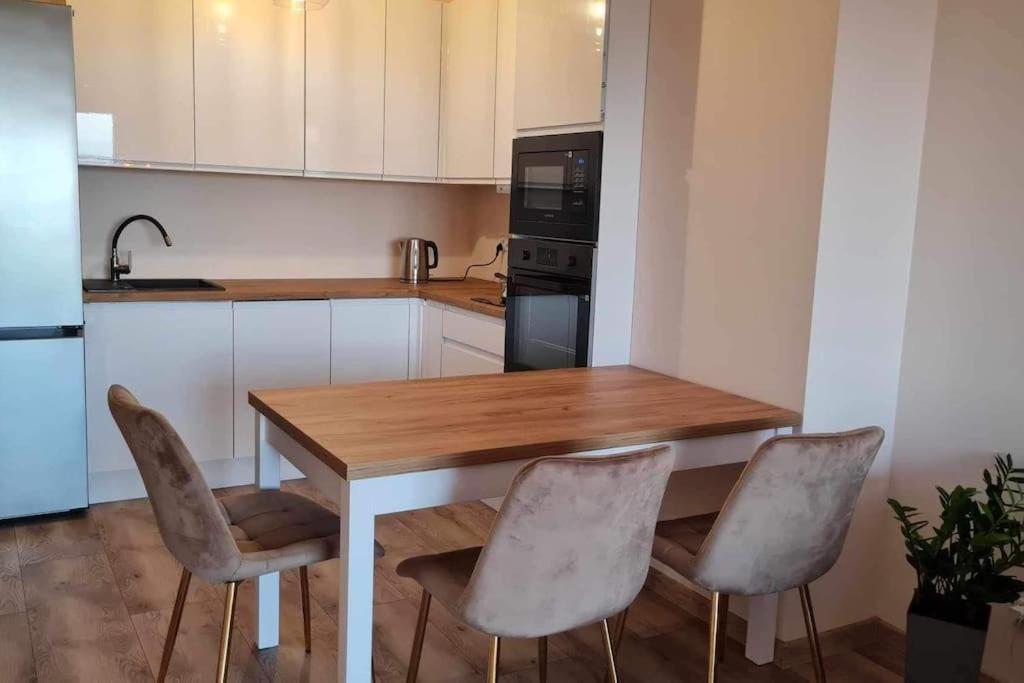 Appartement Mily, Nowy, Luksusowy Apartament à Przemyśl Extérieur photo